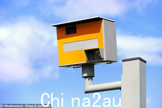 一位摄像师帮助消除和揭穿了一些关于超速罚款的常见误解(如图:超速摄像头的文件图像)