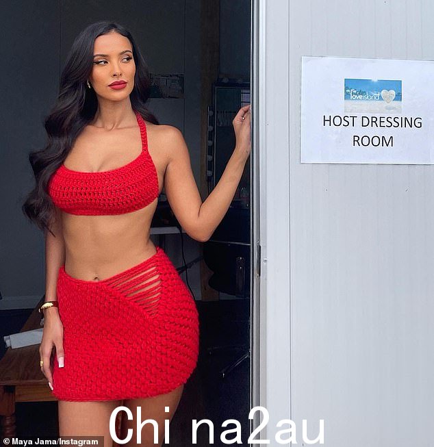 爱情岛狂热于周一晚上开始有史以来第二个冬季系列开始了,Maya Jama 担任新主持人