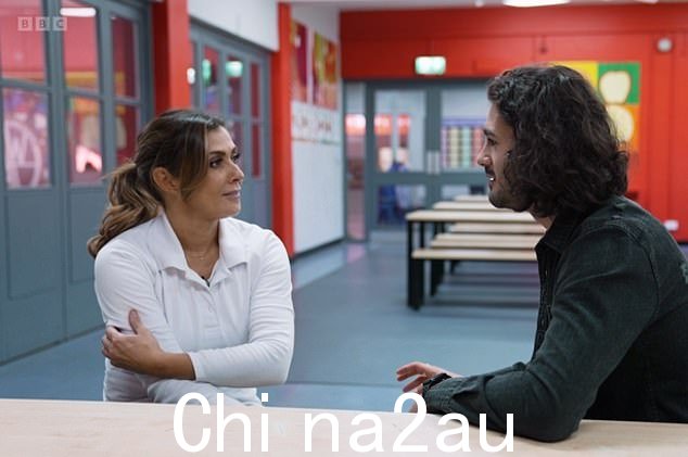 滑铁卢路上充满了情节剧,但这正是我们对学校肥皂剧的期望