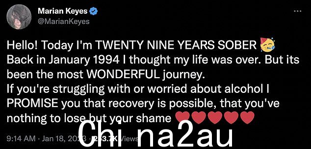 里程碑:这位 59 岁的爱尔兰作家周三在 Twitter 上与她的追随者分享她已经戒酒 29 年