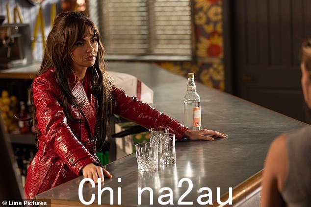 重磅炸弹:Bobby 的判决结果还有待观察,但 Mercedes 后来前往 The Dog,在那里她再次向 Tony 和 Diane 坦白了” ss=