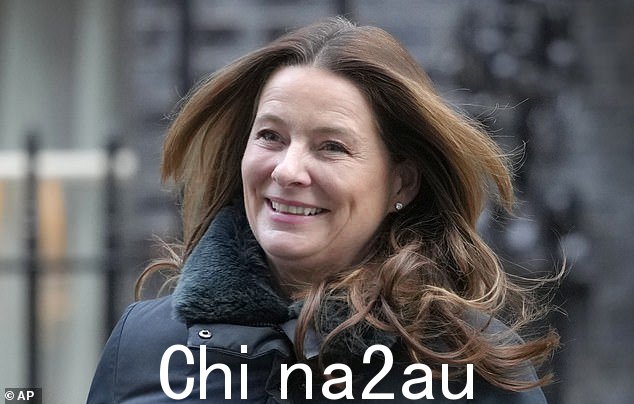 教育部长 Gillian Keegan 周二建议向数学和物理等面临招聘危机的学科的教师支付更多费用