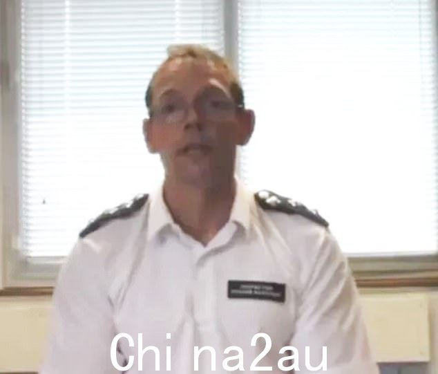 49 岁的理查德·沃特金森 (Richard Watkinson) 的尸体在他本应被起诉的那天早上没有向警察局报到后被发现在家中