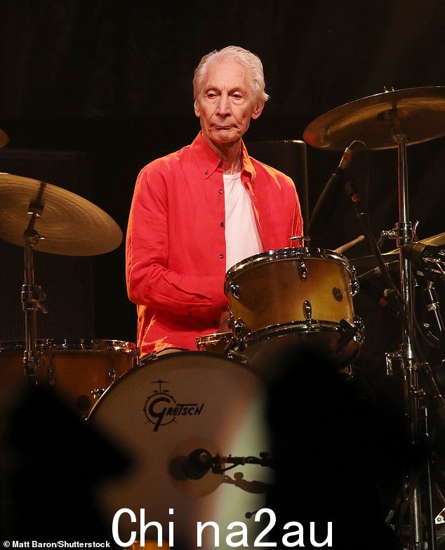 记住:乐队的已故鼓手 Charlie Watts 将出现在乐队的下一张专辑中,Ronnie 最近透露