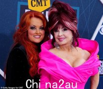 自妈妈内奥米的遗书称她“患有精神病”以来，Wynonna Judd 首次打破沉默