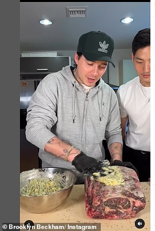 巨大的关节:但正如他所宣传的那样发出分步指南后,布鲁克林的粉丝们被这顿饭所用的黄油和油的数量惊呆了