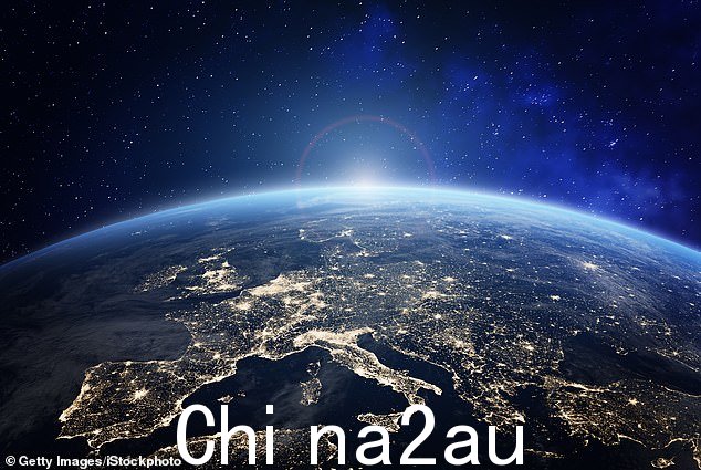 我们需要停止恐慌。目前,我们正在对模型化的、最坏的情况和气候厄运的断言做出反应,这些断言没有科学依据,只有情绪化的