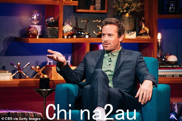 Jokester:达科塔的郊游是在她拿 Armie Hammer(2020 年的照片)食人丑闻开玩笑之后开始圣丹斯节的