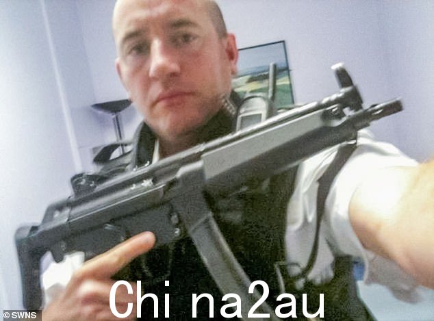 受害者住在赫特福德郡,希望保持匿名,他指责警方“未能调查”这名丢脸的警官