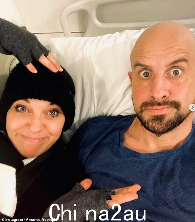 Candid: Amanda Abbington 在与前夫 Martin Freeman 的“痛苦”分手后详细介绍了她与未婚夫 Jonathan Goodwin 的旋风式恋情
