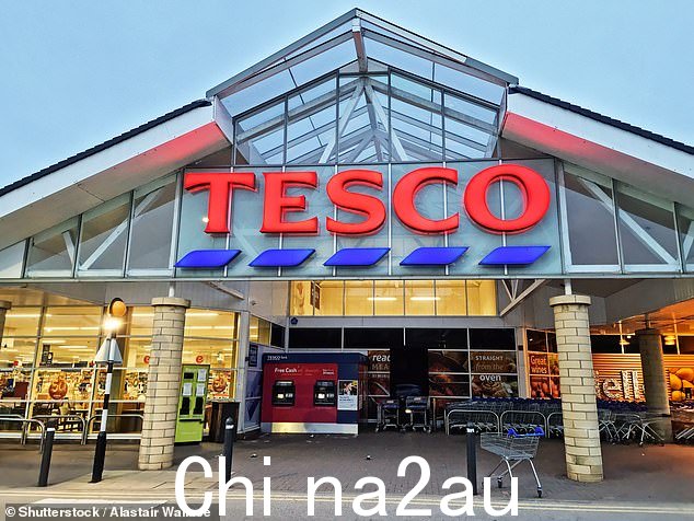 Tesco 暂时将亨氏豆子和番茄酱从其货架上移除ves last summer following a row over pricing