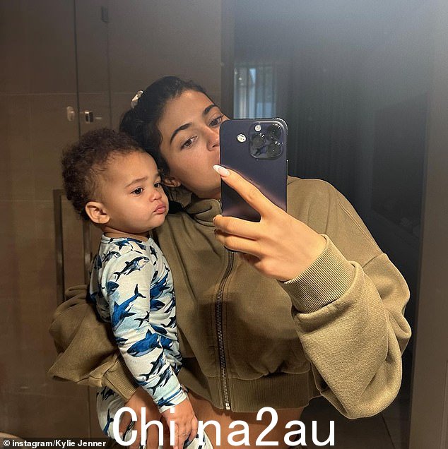 哦,亲爱的:许多社交媒体用户对 Kylie Jenner 周六宣布她儿子的名字叫 Aire 做出了反应,指出它在阿拉伯语中有粗鲁的意思