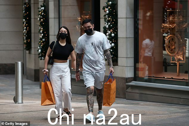他呼吁加强全球合作,以 Covid-19 大流行为例,说明如果各国共同努力,各国可以如何改进他们的应对措施