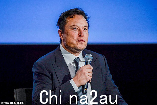 Elon Musk 说他在接种第二剂加强疫苗后感觉自己“快死了”。Twi tter 和特斯拉 CEO 合照于 2022 年 8 月 29 日在挪威斯塔万格
