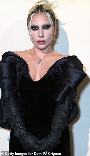 感人:Lady Gaga 在 TikTok 上看到 Taylor Swift 2020 年纪录片 Miss Americana 的一段重新出现的片段后,向她表达了善意的话