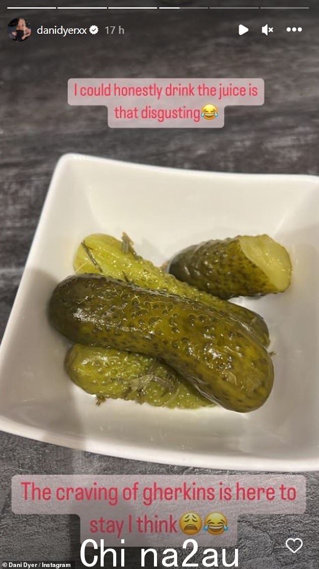 哇:这位真人秀明星分享了一碗泡菜的快照,她透露道:'老实说,我可以喝果汁是不是很恶心?我认为对小黄瓜的渴望会一直存在'