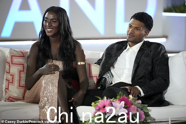 Zimmy:'Timmy 和我不再在一起,所以不再有'Zimmy'。我们不再在一起了,故事情节真的是我想要表达的,因为我真正地讲述了我的粉丝和我的支持者,” Zeta 解释道。” class=