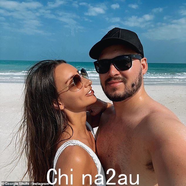 夫妇:Georgia 解释说:'我们确实有婚礼想法,很容易很快就变成计划,但对我们来说显然是一个相当缓慢的过程'