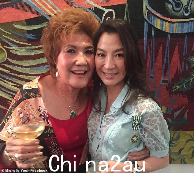 Yeoh 的母亲 Janet 是推荐她参加马来西亚世界小姐大赛的人