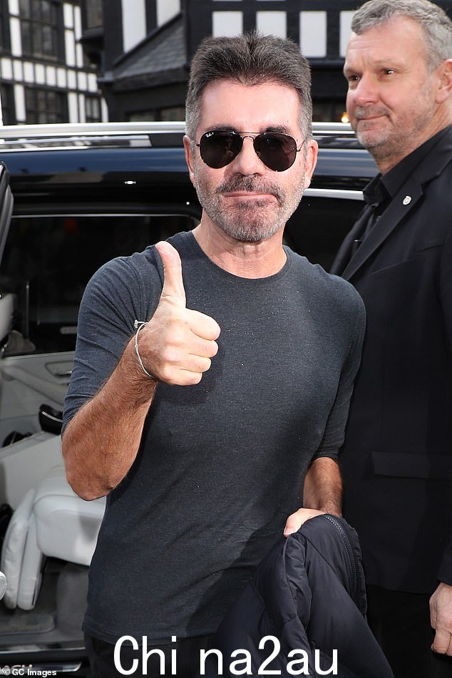 Slim:Simon Cowell 在星期二与 Ant McPartlin 和 Declan Donnelly 一起抵达伦敦 Palladium 的英国达人秀发布会时,仍然看起来面目全非