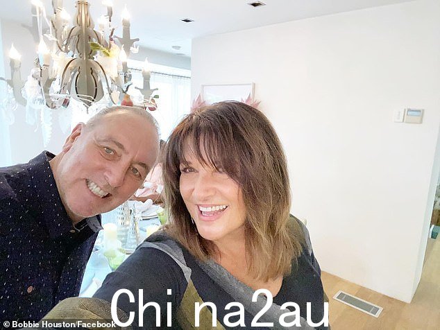 Brian Houston 被澳大利亚警方指控隐瞒其父亲 Frank 的性虐待行为,目前正在悉尼唐宁中心法院接受审判。他辩称不认罪