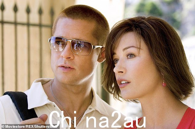 明星云集:这三部电影都拥有一流的演员阵容,其中包括朱莉娅罗伯茨、文森特卡塞尔、凯瑟琳泽塔琼斯、唐钱德尔、阿尔帕西诺和伯尼麦克;皮特与海洋十二 (2004) 中的泽塔琼斯