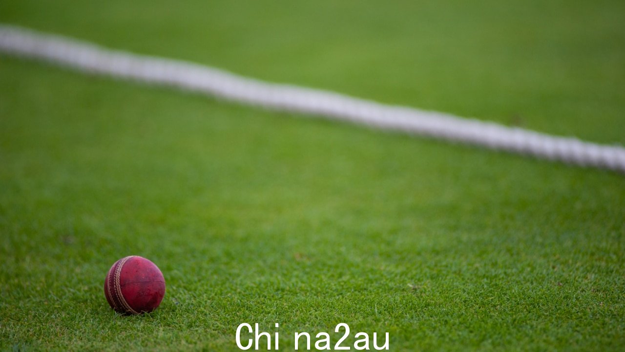 Cricket Australia 在撤出阿富汗后划下‘沙线’” /><p>这位 41 岁的球员后来在故事发生当晚向《每日电讯报》发表了一份声明发表了一篇文章,称他对自己的行为感到“震惊”。</p><p>“我真的很伤心,我把我最尊重的人放在了这个位置上。我在这之前的行为争吵简直是可耻和令人遗憾的,”他说。</p><p>“我很震惊,因为我的行为让有品位和正直的女性以及我的伙伴陷入这种境地。</p ><p>“我完全拥有这一切,并且是唯一的过错人。”</p><p>Clarke 现在正在处理 th 的财务影响e spat,他在印度为即将到来的澳大利亚测试巡演带来的六位数评论演出目前正在接受审查。</p><p>本周早些时候,悉尼先驱晨报报道称,一家护肤品牌退出了与就在这段视频在网上发布几小时后,克拉克。 </p> <BR>
澳洲中文论坛热点 <BR>
<div class=