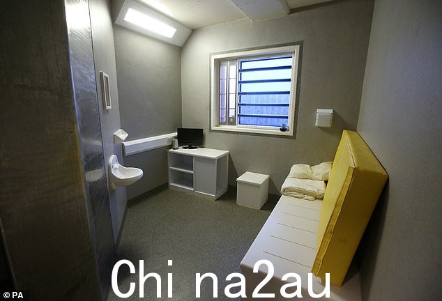 所有女子监狱的牢房都没有共享 - 但在 2019 年,一名跨性别囚犯在报告与女性发生性关系后被转移到爱丁堡 HMP