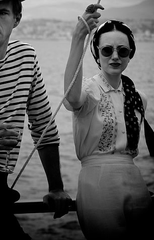 Andrea 还塑造了许多现实生活中的角色,包括 Wallis Simpson
