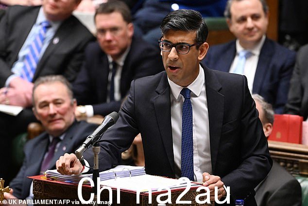 扎哈维先生昨天缺席了总理的提问,苏纳克先生在标准调查结果将在几周内报告之前与事件保持距离