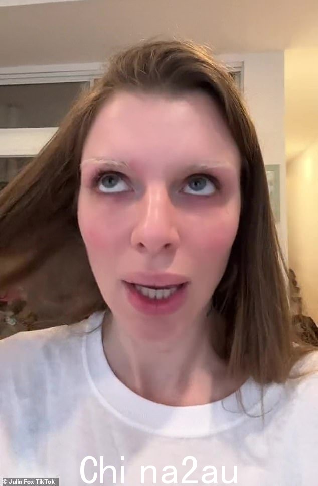 Candid:透露她的儿子从不在自己的房间里睡觉,她补充说:'我们是同睡者,告我吧,我不在乎!'