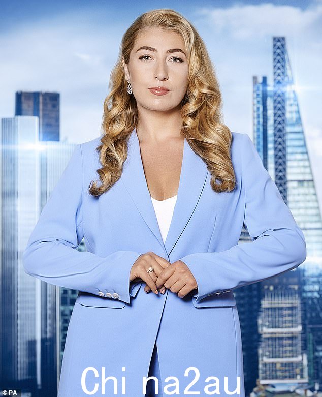 Marnie Swindells,28 岁,业余拳击手,她的冷静头脑和智慧已经引人注目