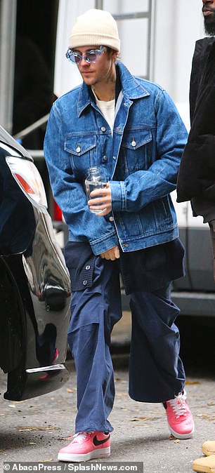 时尚二人组:Justin Bieber 和 Hailey Bieber 周四在纽约外出时组成了一个时尚团队