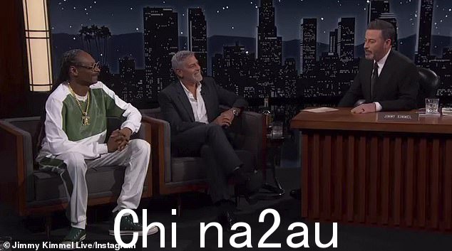 走下记忆之路:Kimmel 回忆起 2003 年与 Clooney 和 Snoop 的演出