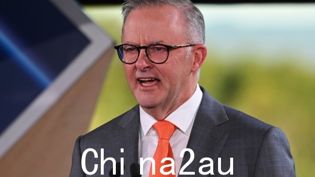 总理 Anthony Albanese 已被 q被问及澳大利亚是否会在其他国家做出承诺后向乌克兰提供进一步的军事援助。图片：Martin Ollman/Getty