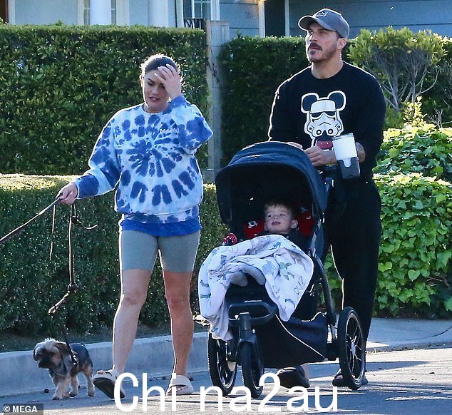 紧张:Brittany Cartwright 和 Jax Taylor 周四被发现在他们洛杉矶附近散步