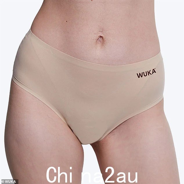 WUKA 的古装裤有两种吸收性,中型和重型,两种款式,黑色或裸色中长三角裤或高腰裤