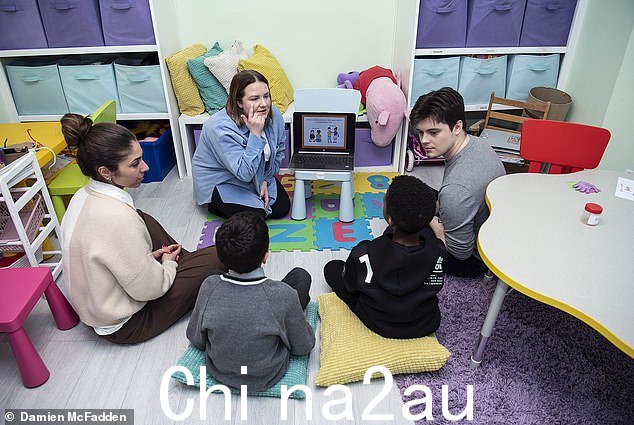 以利亚社会认知技能中心,在伦敦北部提供支持,如图所有神经多样的儿童,包括那些经常因当地政府帮助而陷入困境的儿童——那些处于轻度至中度范围内的儿童