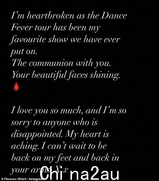 大声说:这位歌手是 Florence + The Machine 的女主唱,她去年在她的 Instagram Stories 上向她的粉丝宣布她暂停巡演的消息