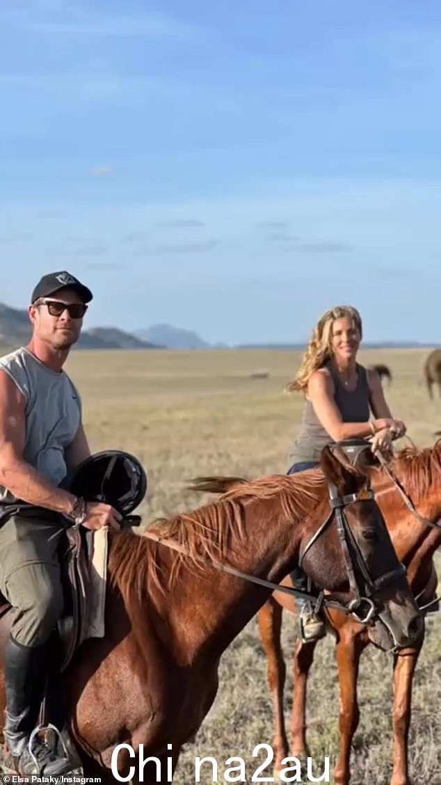 Chris Hemsworth 和 Elsa Pataky 正在享受另一个充满异国情调的假期。两人合照
