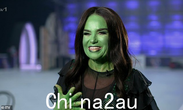 角色:Patsy 扮演了西区剧集 Wicked 中的角色 Elphaba,甚至在扮演角色时被涂成绿色