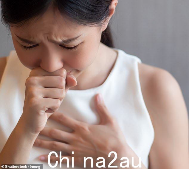 主要警告标志肺癌可能包括持续咳嗽,例如三周后仍未消失的咳嗽,或者长期咳嗽变得更糟(资料照片)