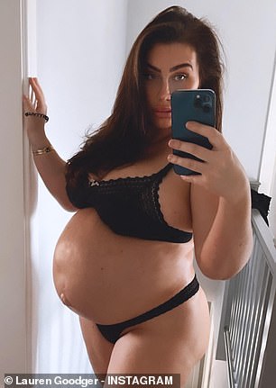 震惊:Lauren Goodger 透露,在刚出生的女儿(图中怀孕)惨死后,她失去了三块石头