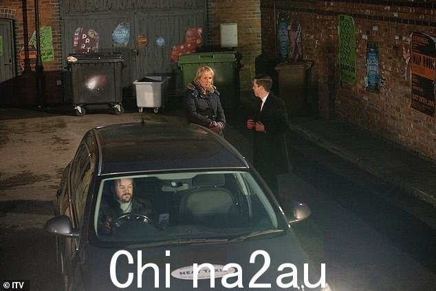 启示录:艾琳和托德决定联手了解劳伦斯过去的真相,并追踪出租车司机米奇