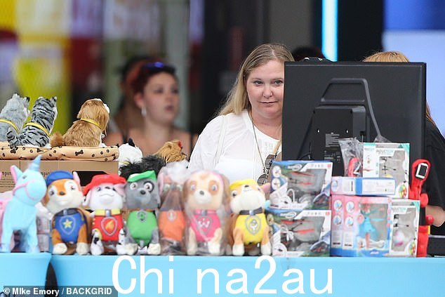 美国律师 Alan Derschowitz 敦促安德鲁王子质疑他给 Giuffre 女士的 1200 万英镑和解协议