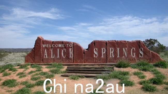 Peta Credlin 谈到了她看到的功能失调以及当地人和企业主在他们心爱的社区中处于崩溃点。图片:Getty Images
