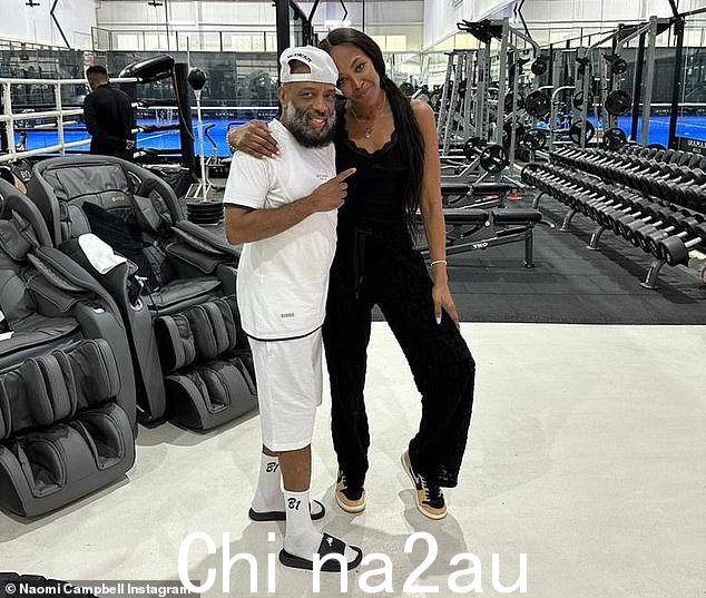 让我们开始锻炼吧:Naomi Campbell 在她目前在阿拉伯联合酋长国逗留期间通过拳击加强了她的健身计划
