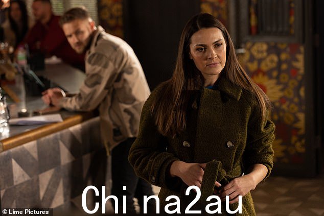 计划:阁楼老板与 Sienna Blake 和 Ethan Williams 联手除掉 Warren,因为 Warren 发誓要报复她让他去死
