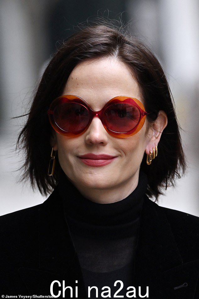 Eva Green 到达高等法院,在那里她起诉 White Lantern Films 要求她支付 100 万美元的电影费用,爱国者