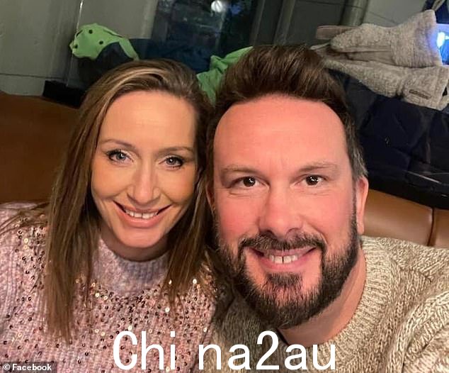 Bulley 女士的女儿们‘哭得眼睛都睁不开了’,因为她们的父亲保罗·安塞尔 (Paul Ansell) 试图安慰她们,而他自己本周则被恐惧和悲伤所折磨” class=